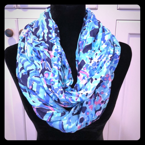 Lilly Pulitzer Accessories - New Shrimply Chic infinity scarf rare
